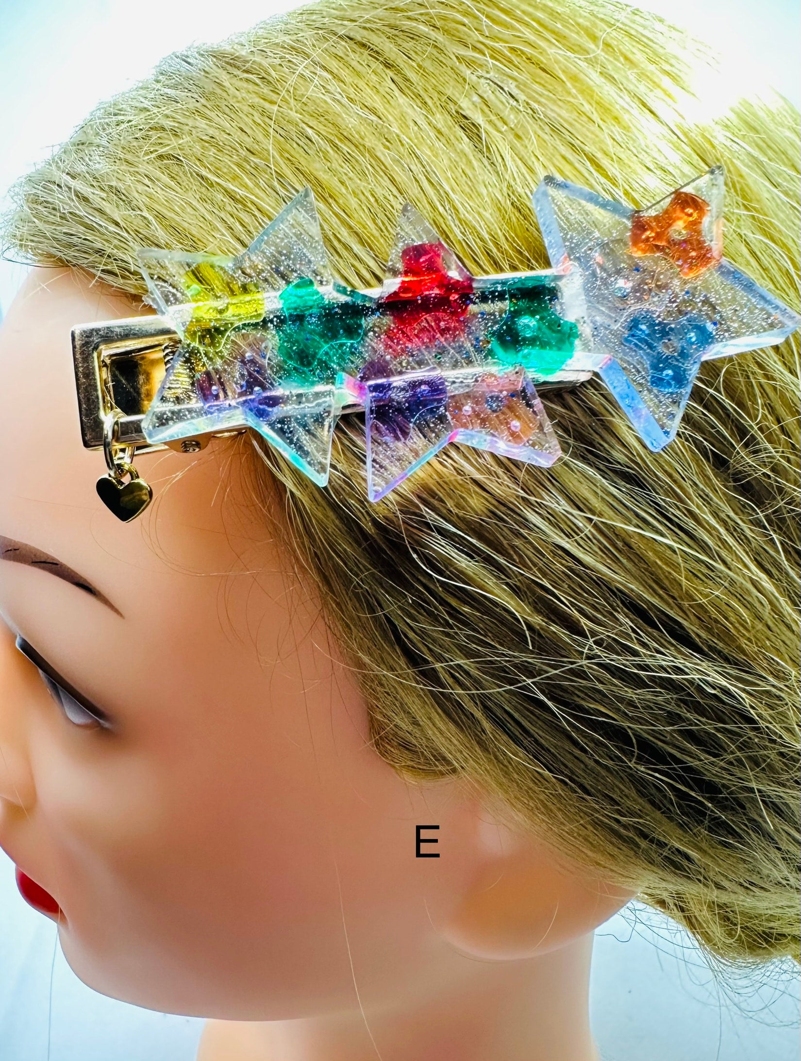 DP-270 FUN CLIPS | WITH COLORFUL BEADS GLITTER, BUTTERFLIES AND MADE WITH RESIN IN GOLD METAL