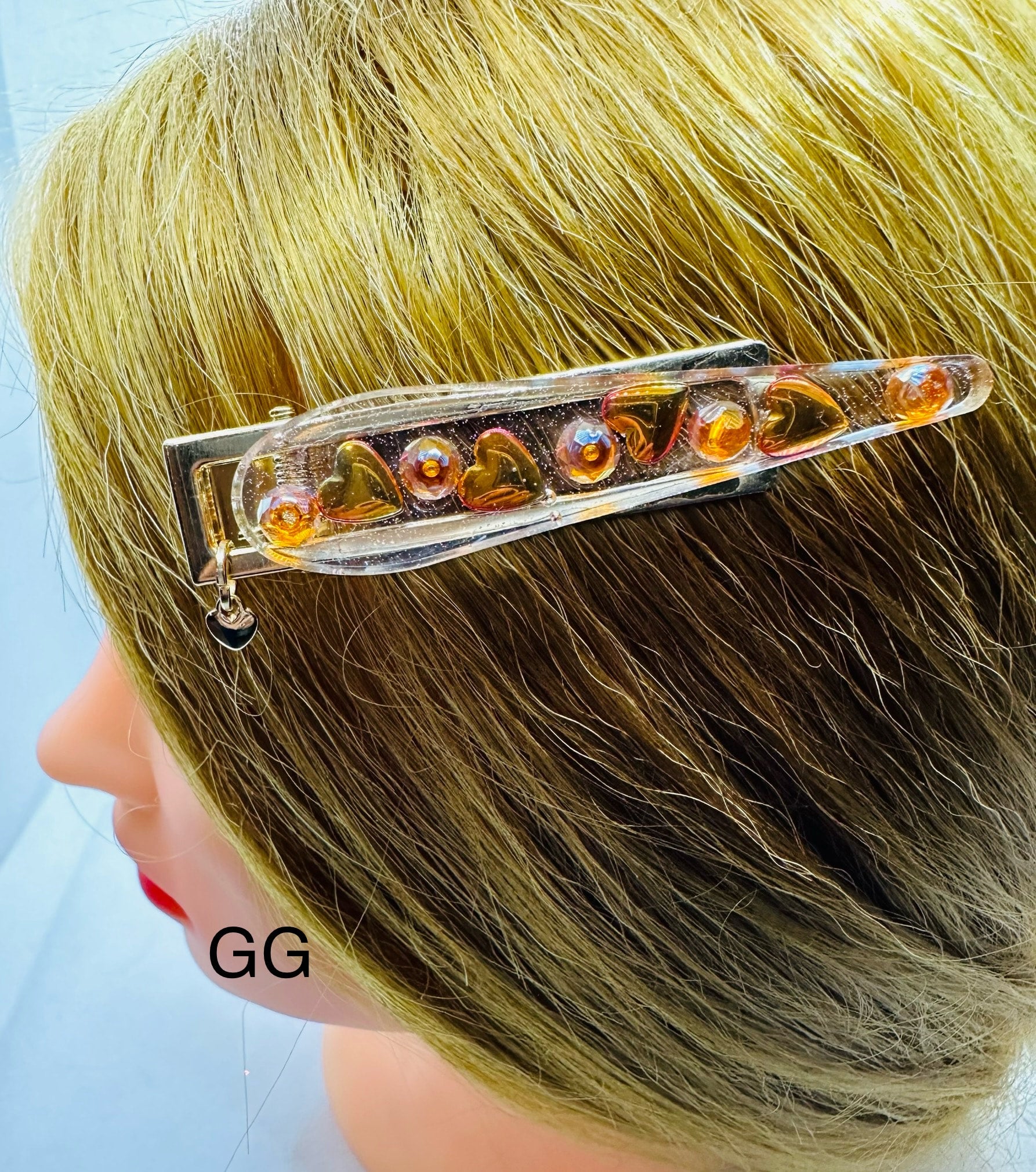 DP-270 FUN CLIPS | WITH COLORFUL BEADS GLITTER, BUTTERFLIES AND MADE WITH RESIN IN GOLD METAL