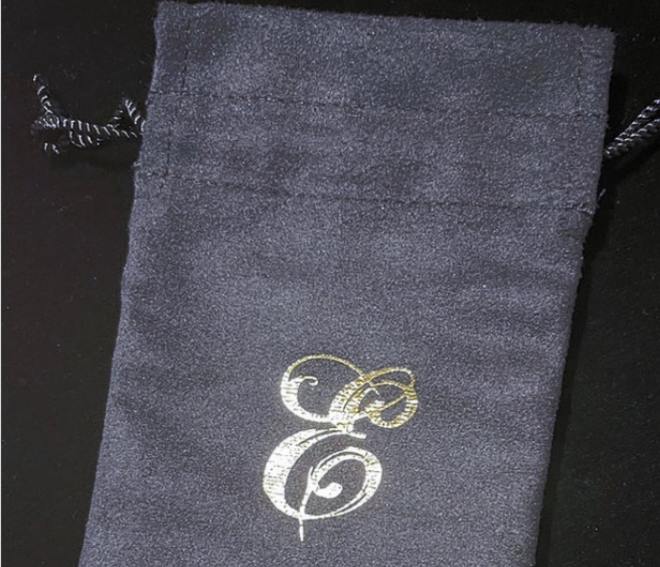 DP-327 TYRA/ A MEDIUM HAIRCOMB AND A TIE CLIP WITH CRYSTAL GLASS DIAMOND “MADE IN PANAMA”