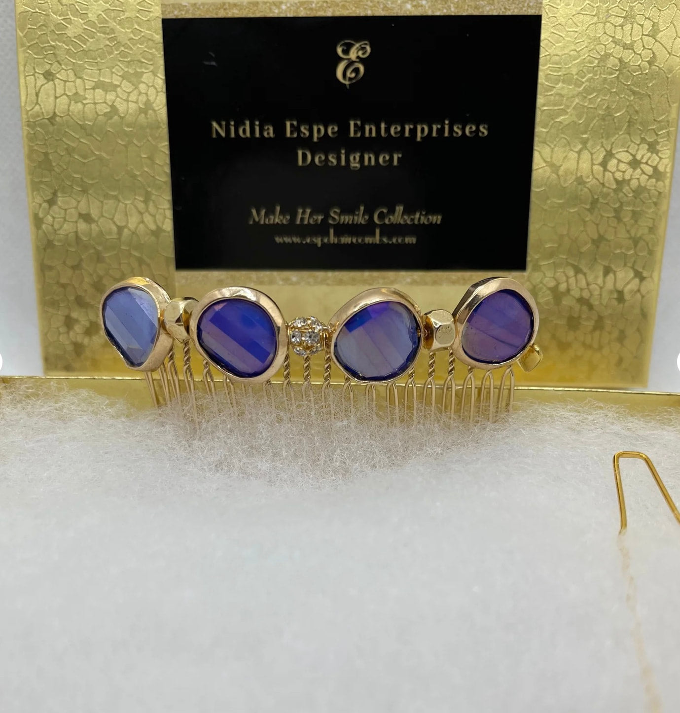 DP-244 BLUE GARDENIA | BLUE STONES WITH GOLD METAL EDGE