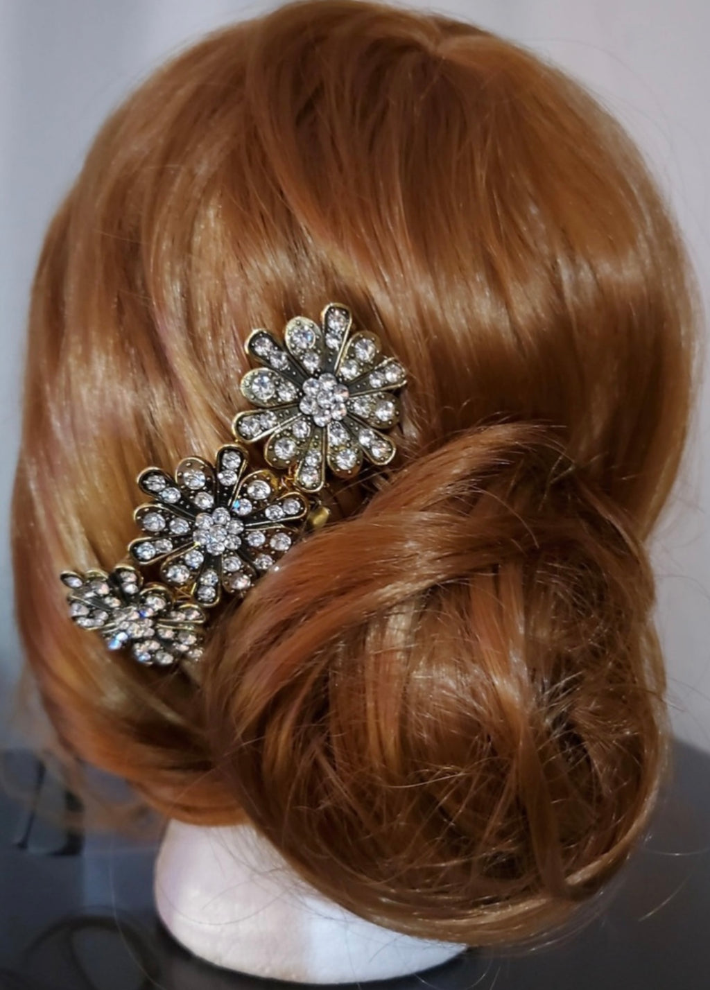 DP-133  DIAMONDS/ METAL FLOWERS W/GLASS DIAMONDS