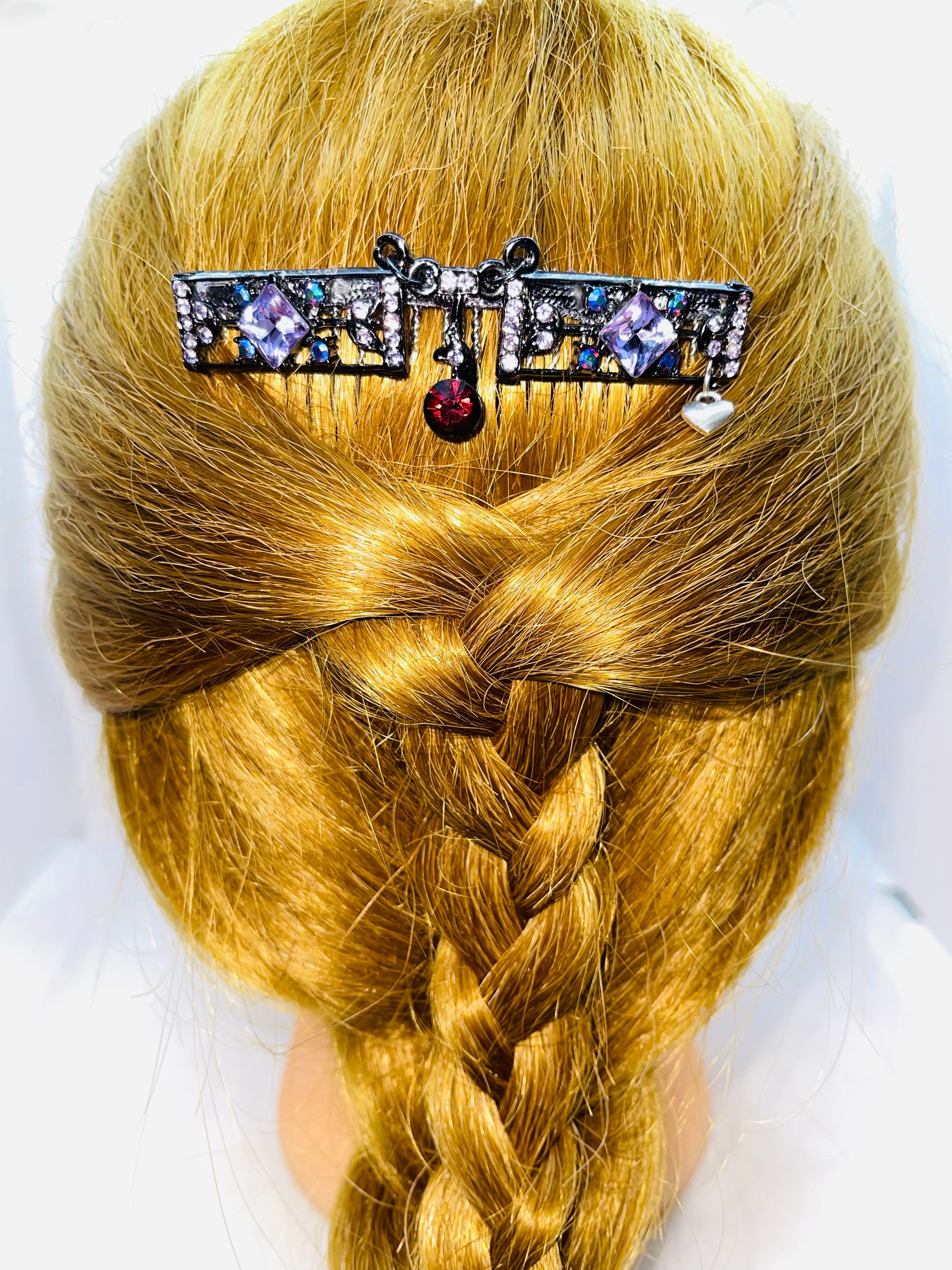 DP-243 MARVELOUS | PINK, RED AND BLUES STONES IN BLACK METAL