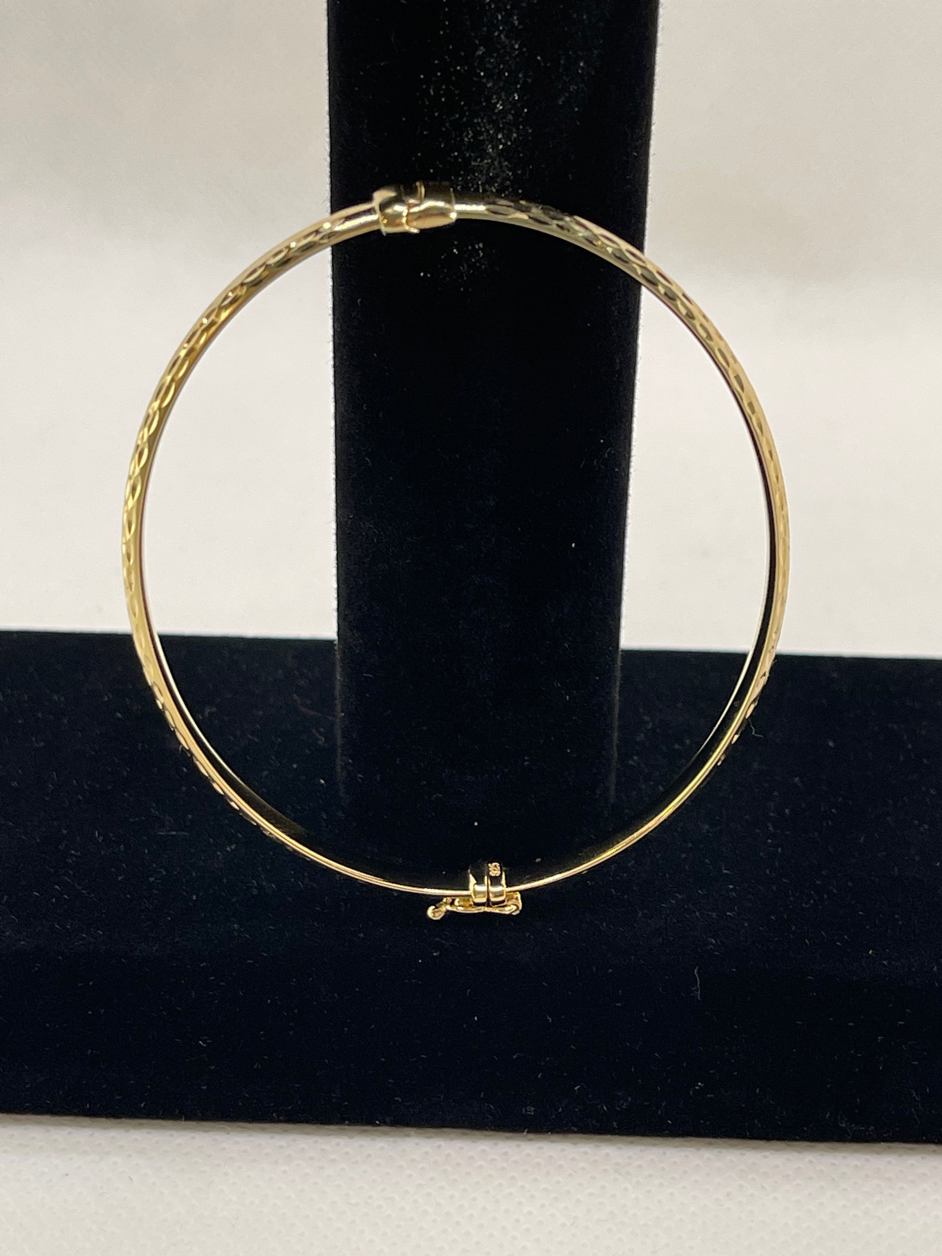 DP-260   2 Piece Hammered & Polished Hinged Bracelet Set 18K Gold Plated Sterling Silver 925