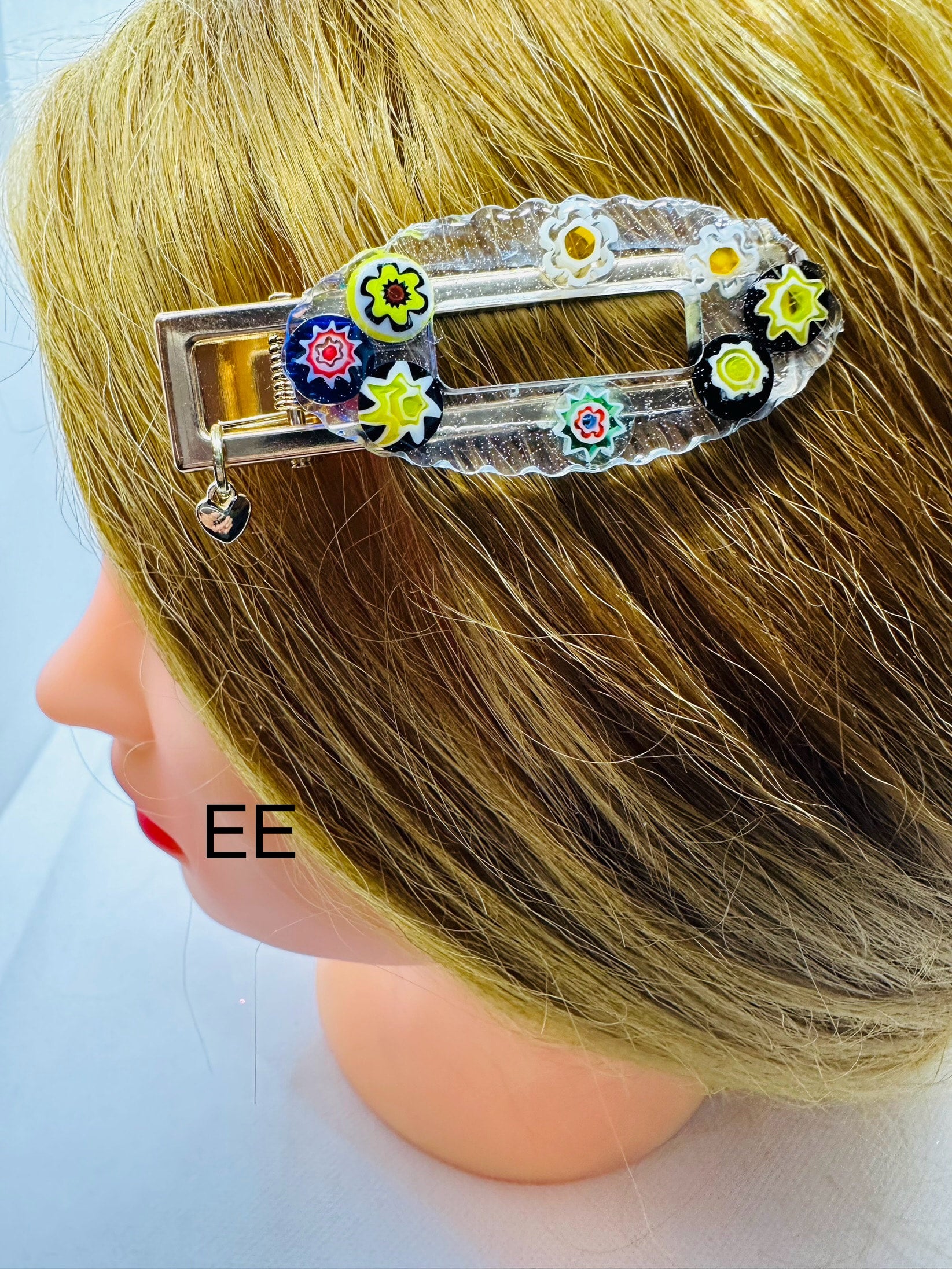 DP-270 FUN CLIPS | WITH COLORFUL BEADS GLITTER, BUTTERFLIES AND MADE WITH RESIN IN GOLD METAL