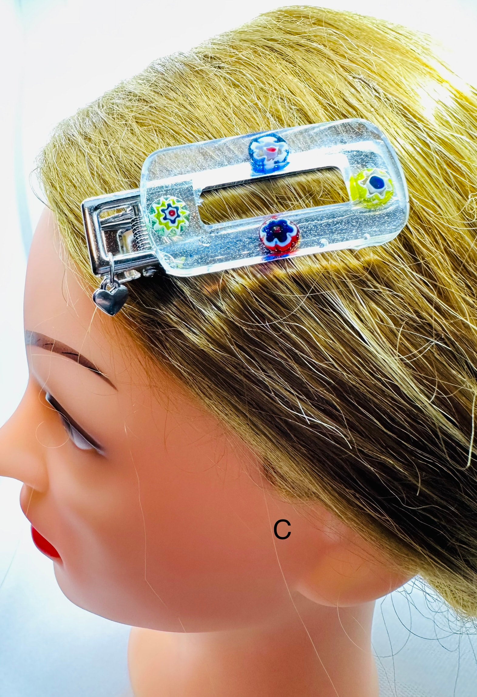 DP-269 FUN CLIPS | WITH COLORFUL BEADS, GLITTER, BUTTERFLIES AND MADE WITH RESIN IN SILVER METAL