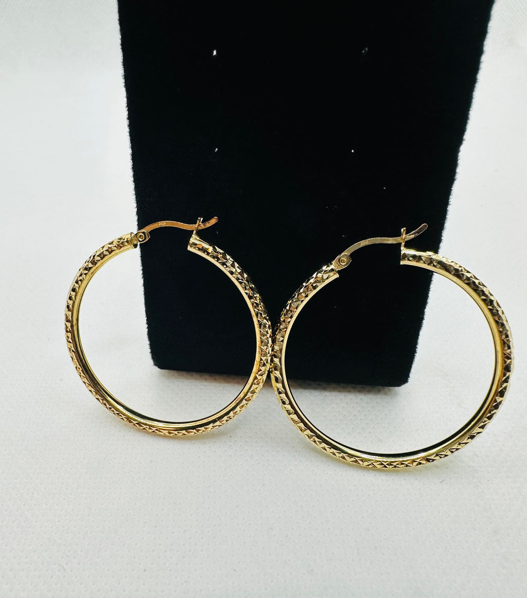 DP-266  18k Gold Plated Sterling Silver Diamond Cut Hoops 1 1/2" Diameter 925