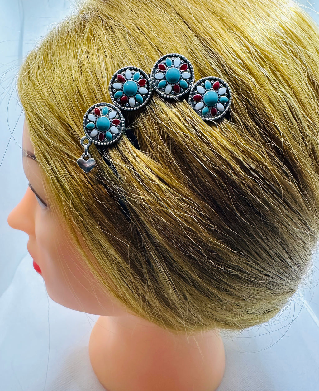 DP-312 DAKOTA | RED, WHITE AND LIGHT BLUE STONES IN SILVER METAL BEADS