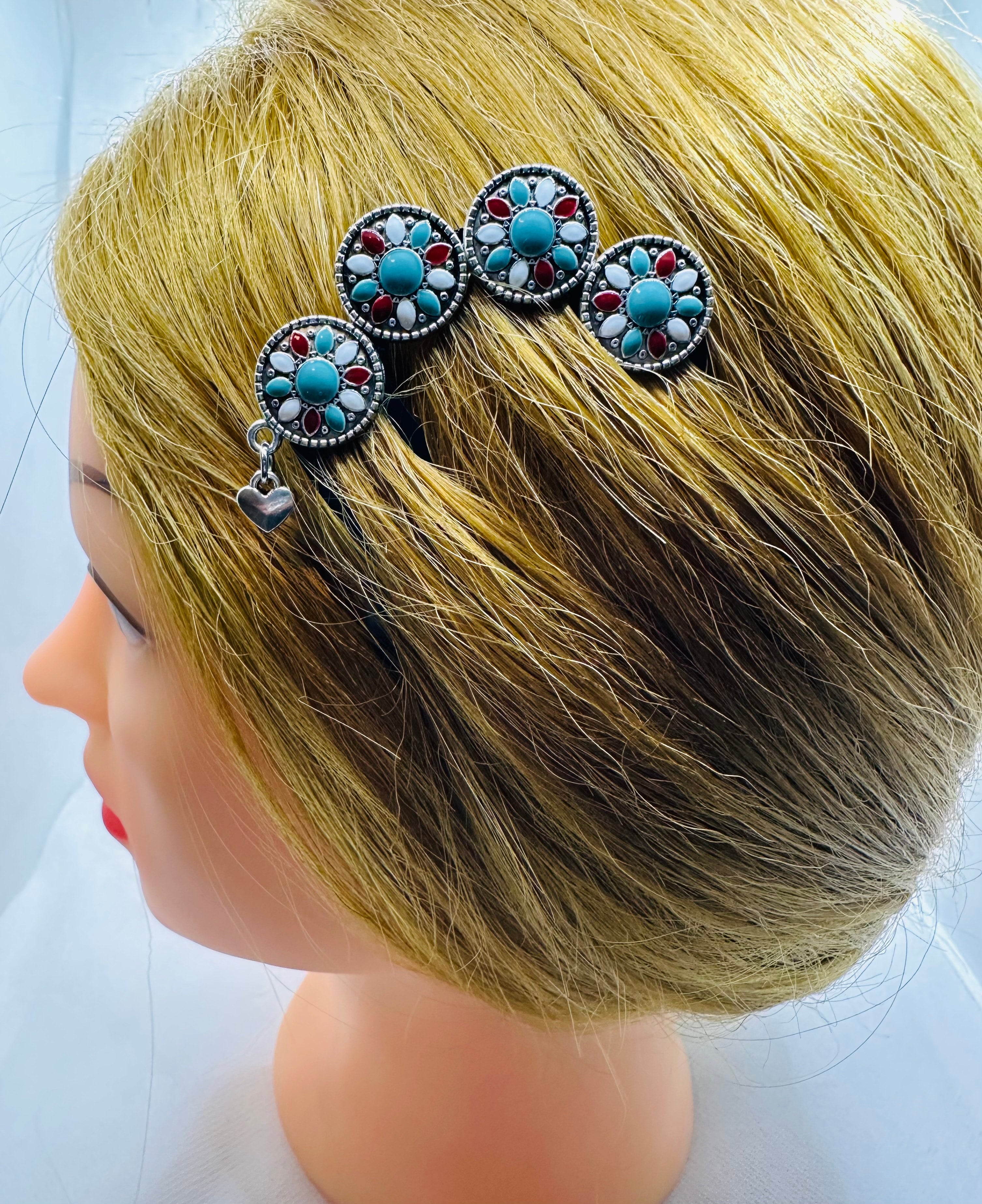 DP-312 DAKOTA | RED, WHITE AND LIGHT BLUE STONES IN SILVER METAL BEADS