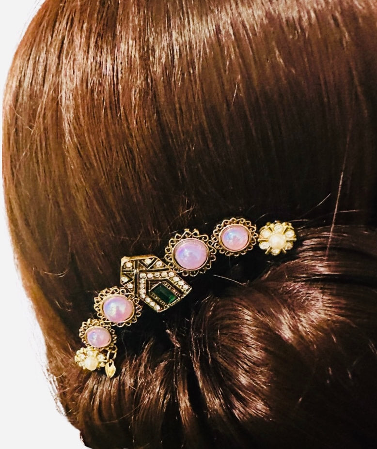 DP-306 GEMA | PINK, GREEN, SHINY STONES AND PEARLS ON BLACK METAL