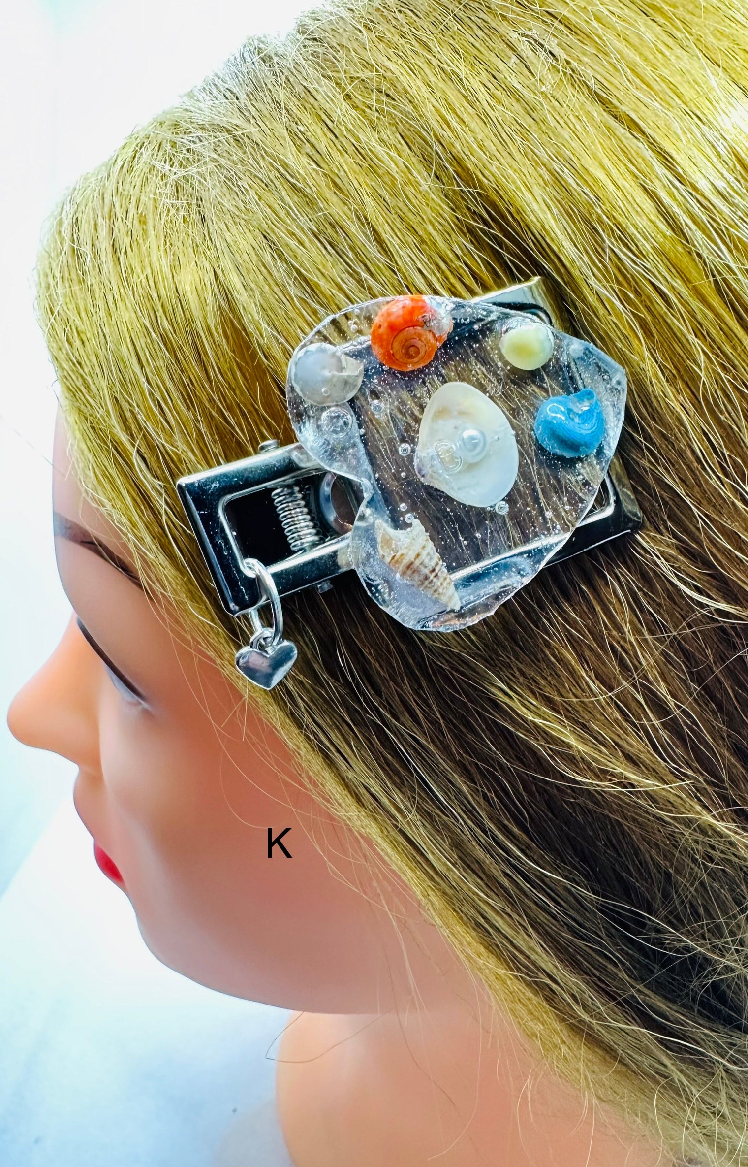 DP-269 FUN CLIPS | WITH COLORFUL BEADS, GLITTER, BUTTERFLIES AND MADE WITH RESIN IN SILVER METAL