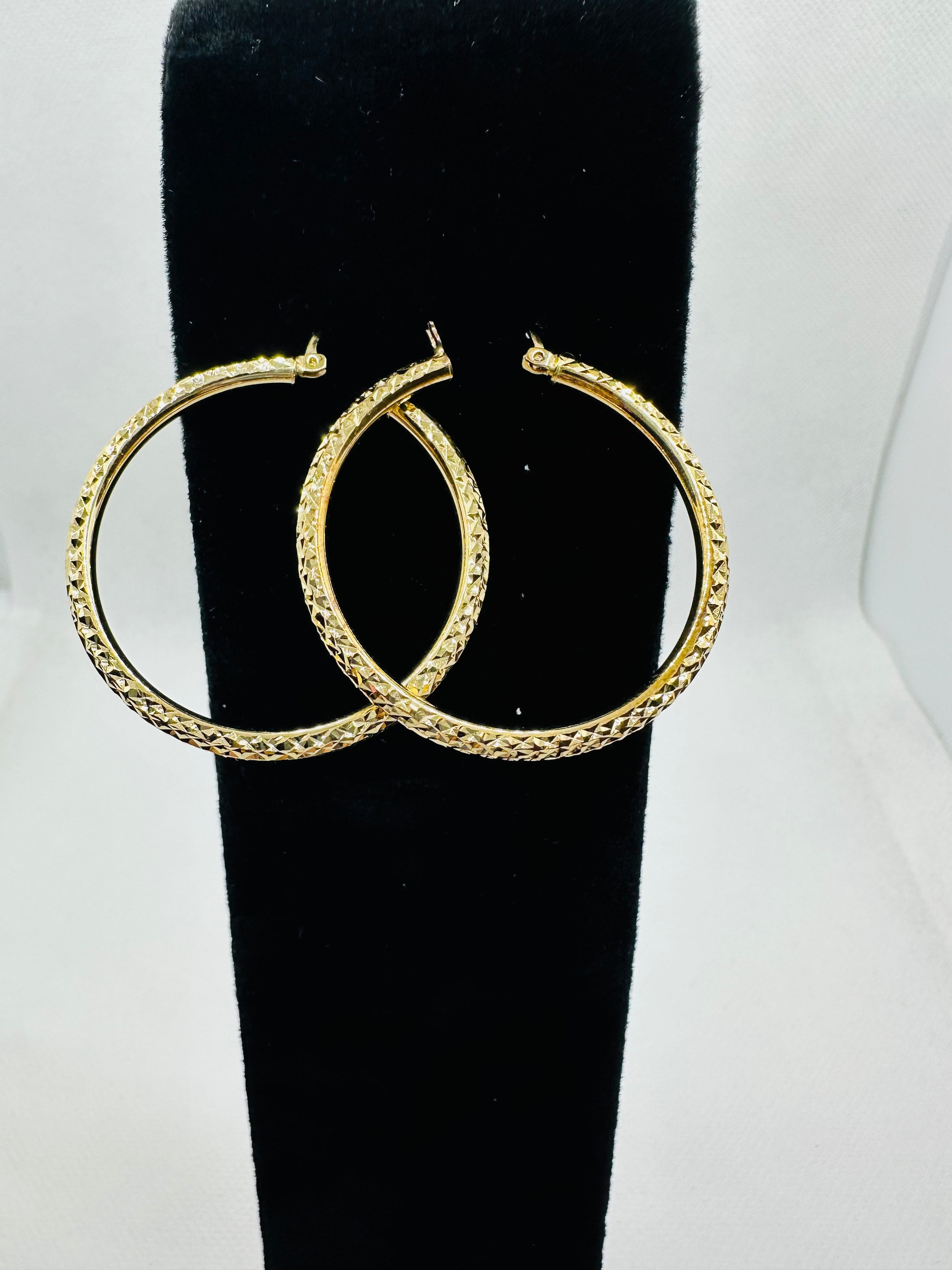 DP-266  18k Gold Plated Sterling Silver Diamond Cut Hoops 1 1/2" Diameter 925