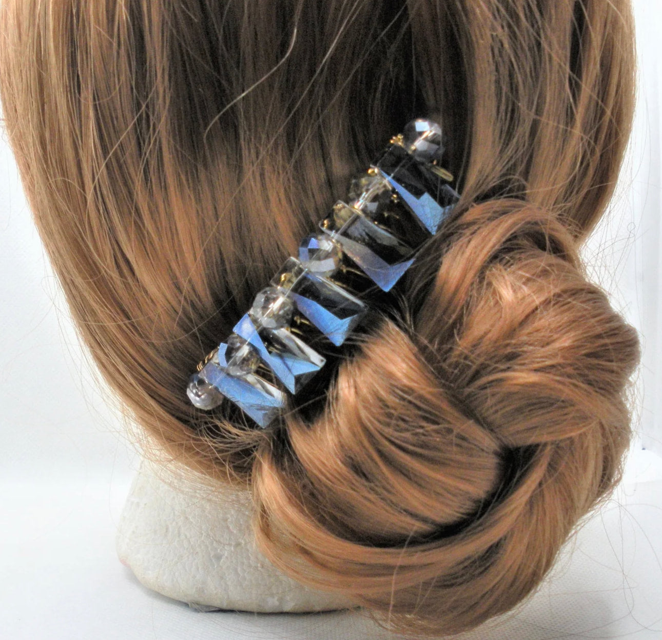 DP-199  MEGA | BLUE GLASS STONES WITH BLUE ROUND BEADS