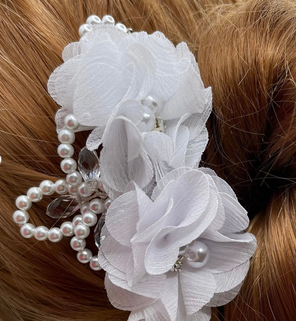 DP-241 CANON | WHITE FABRIC FLOWERS WITH PEARLS, DIAMONDS AND CRYSTAL BEADS