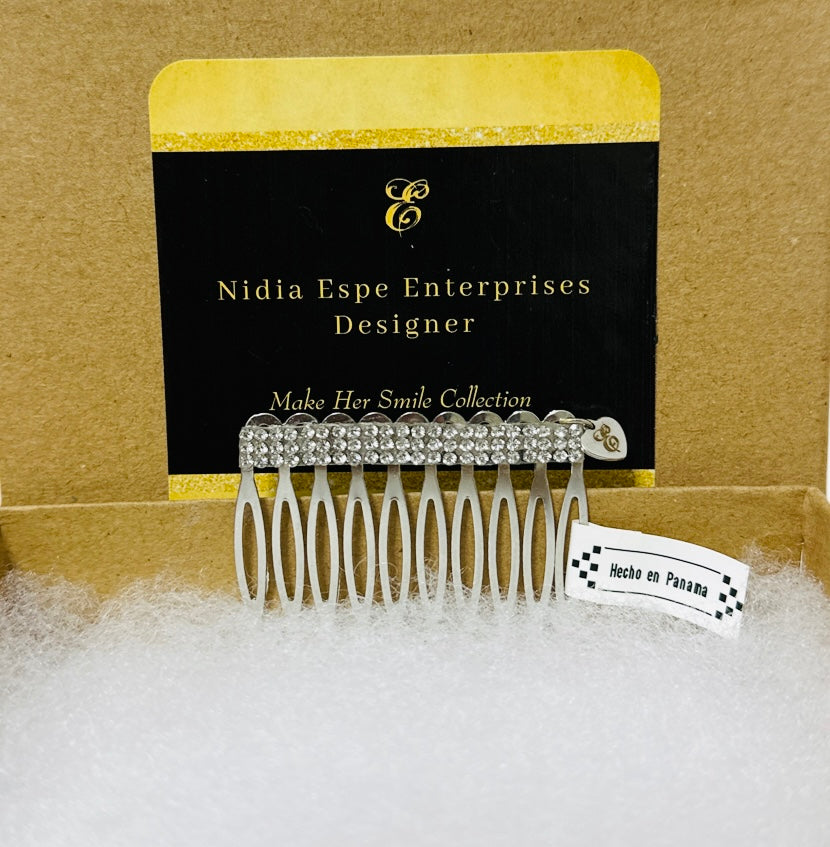 DP-327 TYRA/ A MEDIUM HAIRCOMB AND A TIE CLIP WITH CRYSTAL GLASS DIAMOND “MADE IN PANAMA”