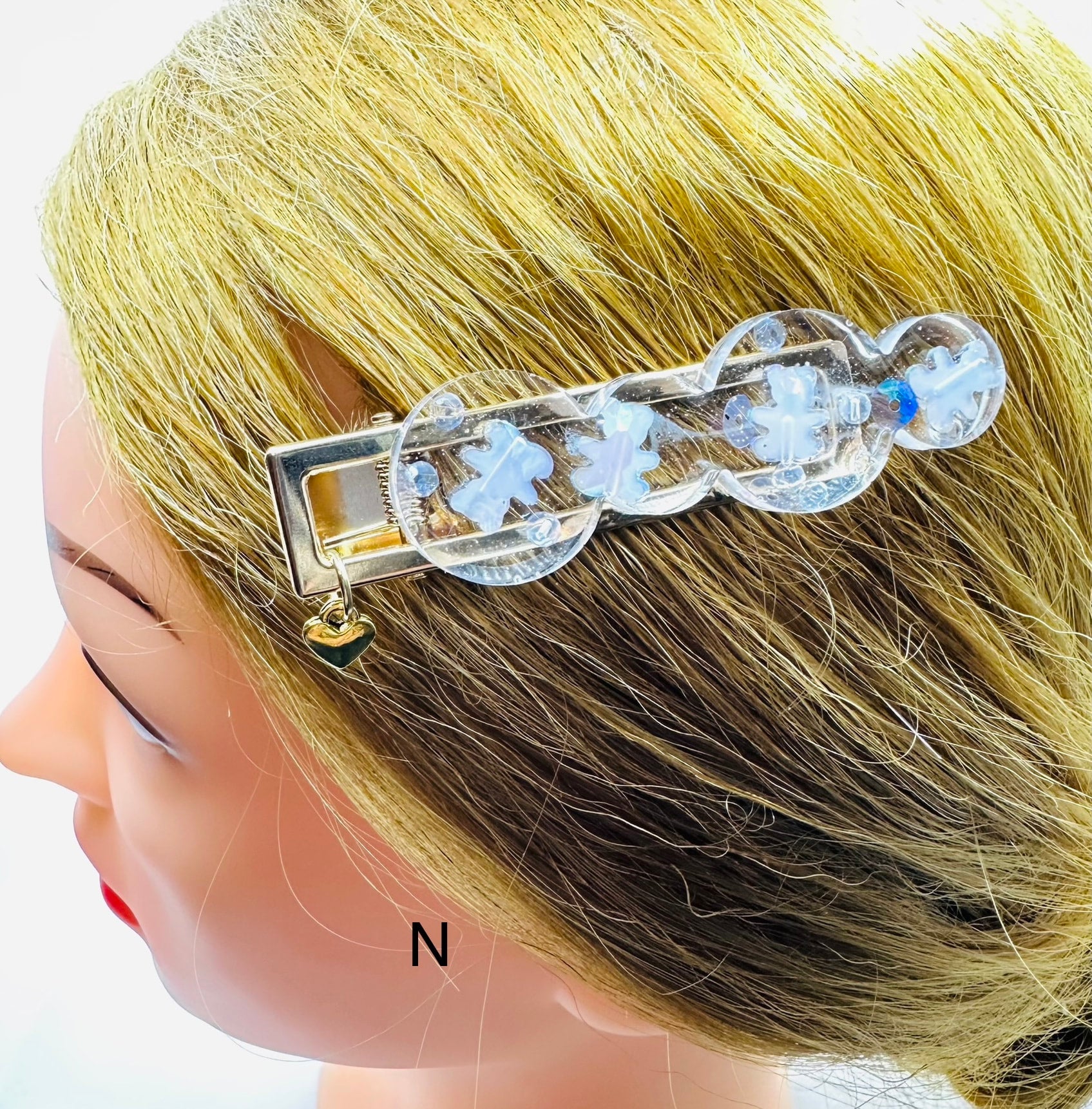 DP-270 FUN CLIPS | WITH COLORFUL BEADS GLITTER, BUTTERFLIES AND MADE WITH RESIN IN GOLD METAL